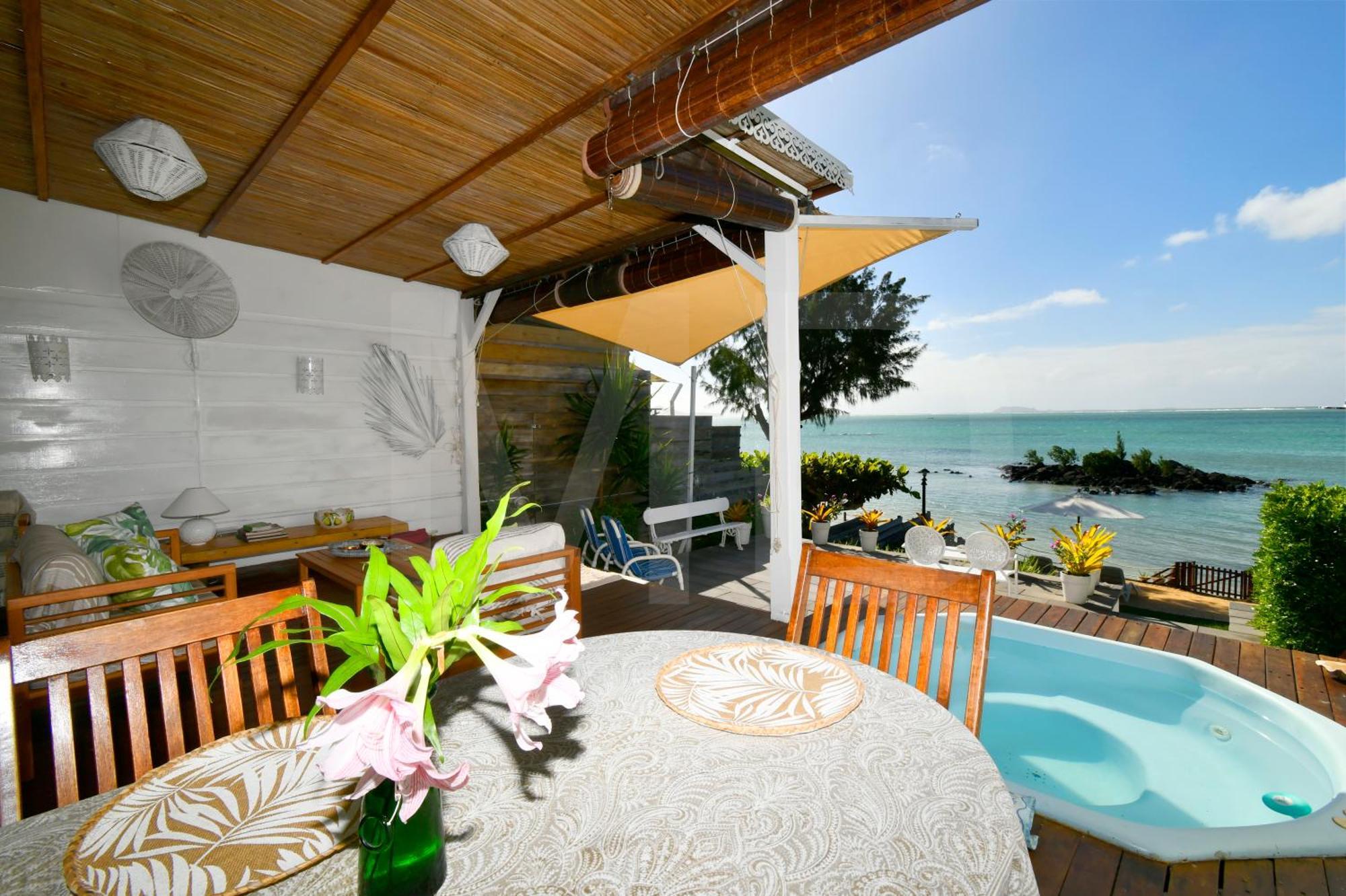 Meerana Cheerful Beachfront Cottage With Jacuzzi Grand Gaube Exterior foto